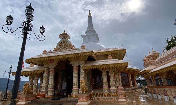 Mahamevnawa Buddhist Monastery