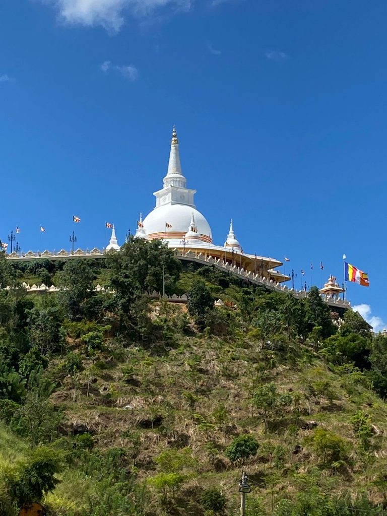 Monastery Mahamevnawa_Ella