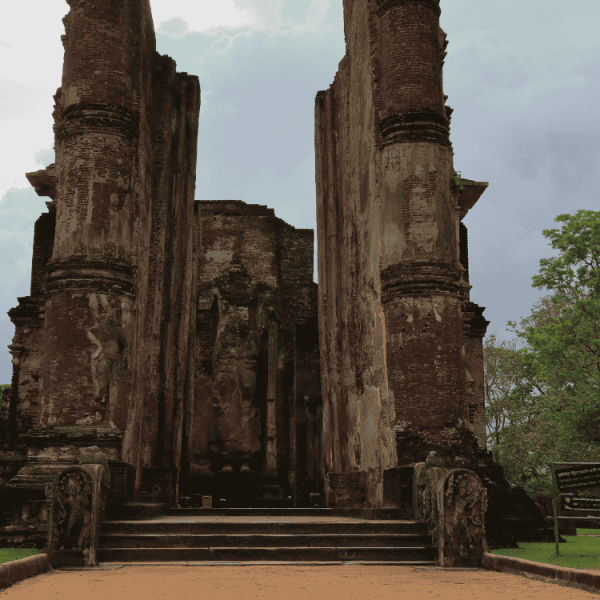 1200 x 750 Srilight Travel